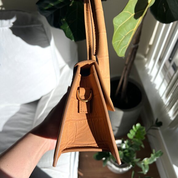 Jacquemus Le Chiquito Moyen croc embossed in Honey Embossed medium sized leather - Picture 6 of 10